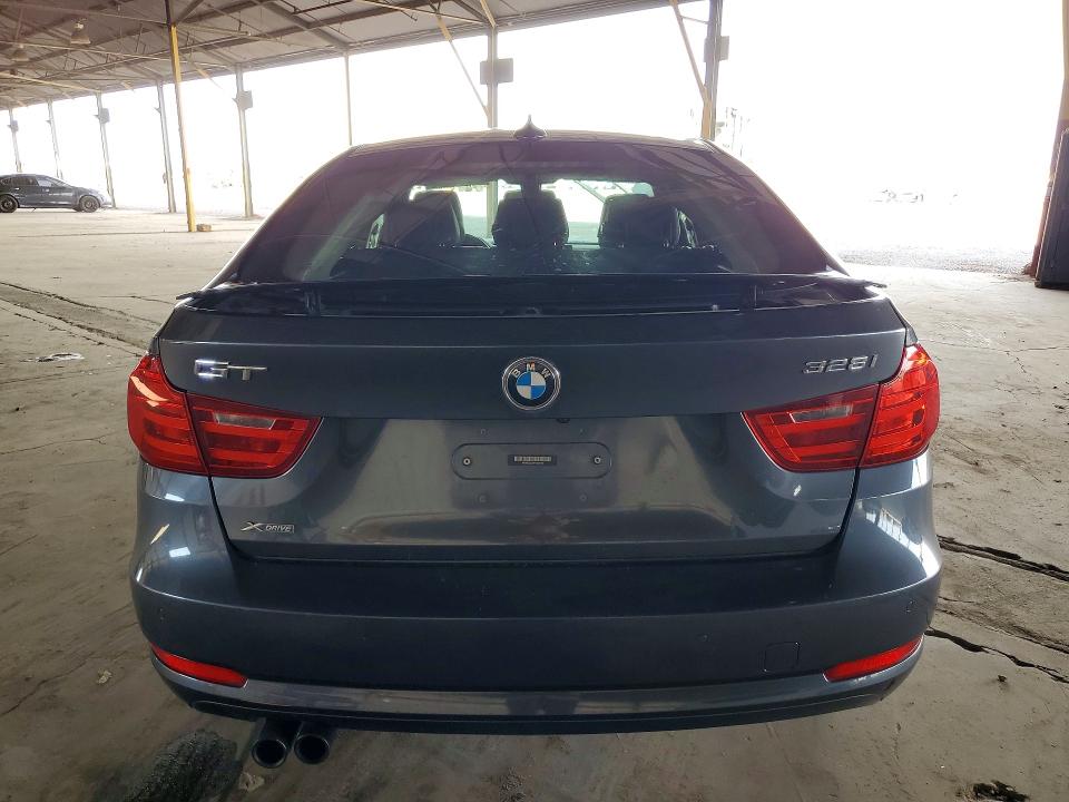 61202086 :رقم المزاد ، WBA8Z5C59FGS36169 vin ، 2015 Bmw 328 مزاد بيع