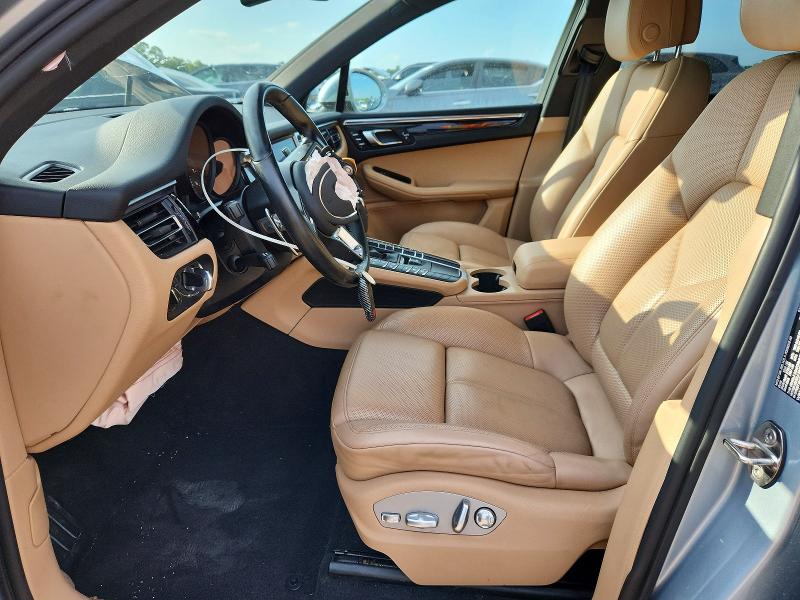 76295525 :رقم المزاد ، WP1AA2A50LLB13343 vin ، 2020 Porsche Macan مزاد بيع
