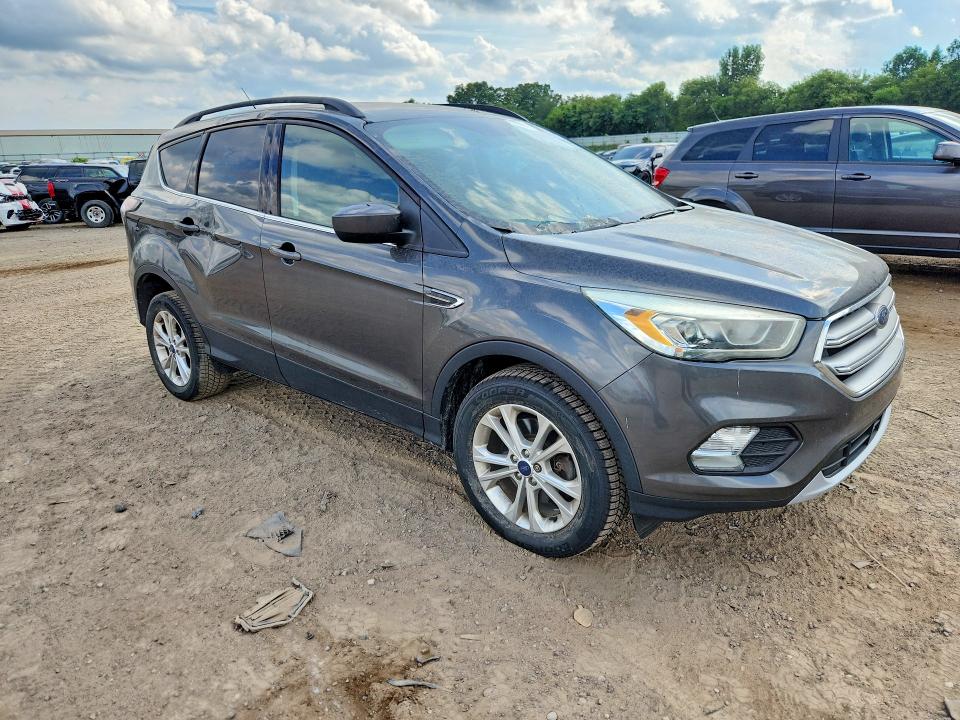 Продаж на аукціоні авто 2017 Ford Escape, vin: 1FMCU9G90HUB32167, номер лоту: 60170306