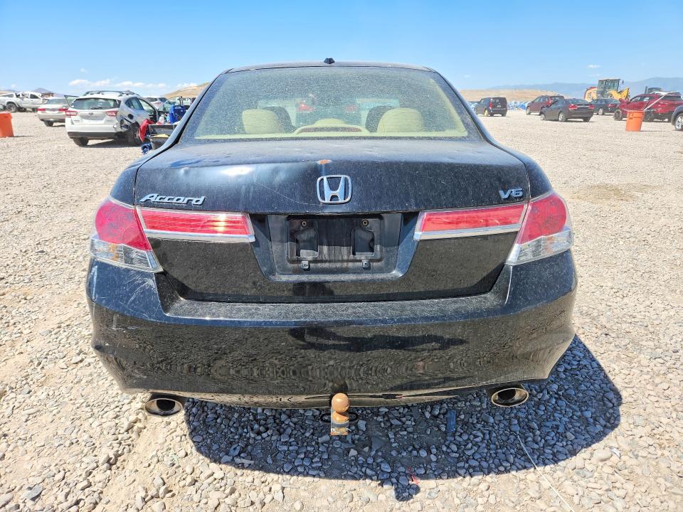 60649646 :رقم المزاد ، 1HGCP3F84BA012755 vin ، 2011 Honda Accord مزاد بيع