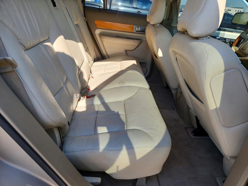 59786106 :رقم المزاد ، 2LMDU88C27BJ04193 vin ، 2007 Lincoln Mkx مزاد بيع