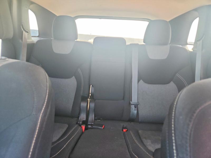 59338976 :رقم المزاد ، 1C4PJMCS8EW126109 vin ، 2014 Jeep Cherokee مزاد بيع