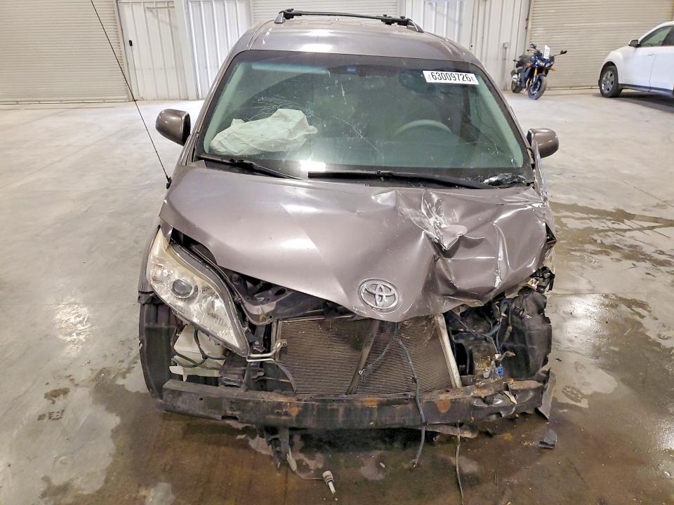 Продажа на аукционе авто 2013 Toyota Sienna, vin: 5TDKK3DC5DS369951, номер лота: 63009726