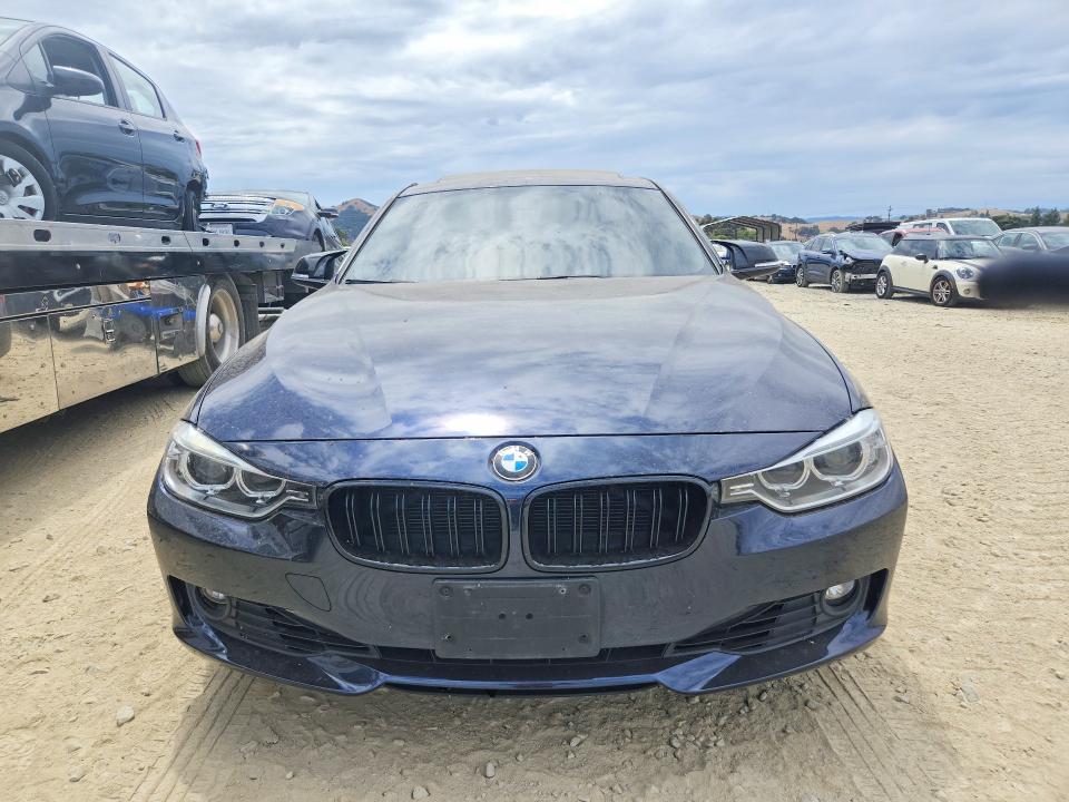 2013 Bmw 328 მანქანა იყიდება აუქციონზე, vin: WBA3A5C52DJ461700, აუქციონის ნომერი: 61011766
