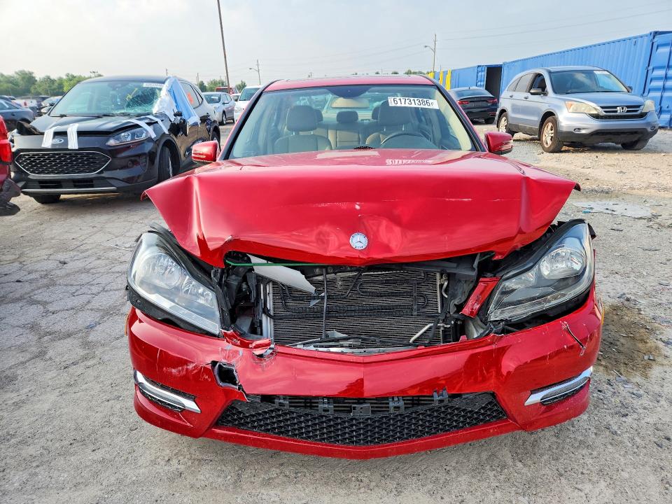 61731386 :رقم المزاد ، WDDGF4HB5DR245524 vin ، 2013 Mercedes-benz C مزاد بيع