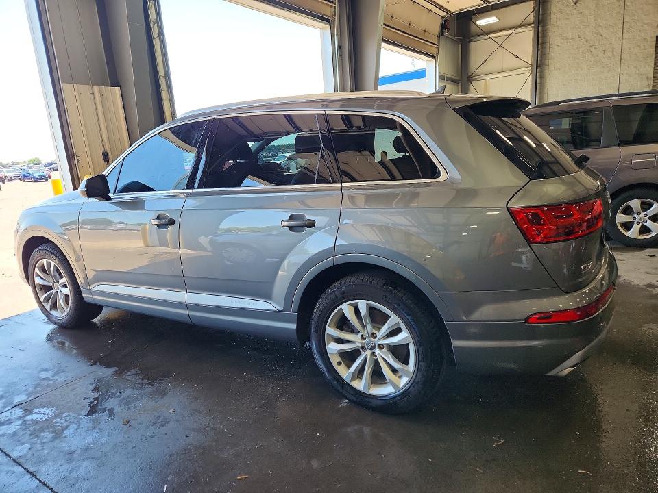 2017 Audi Q7 მანქანა იყიდება აუქციონზე, vin: WA1LAAF73HD039247, აუქციონის ნომერი: 60769816