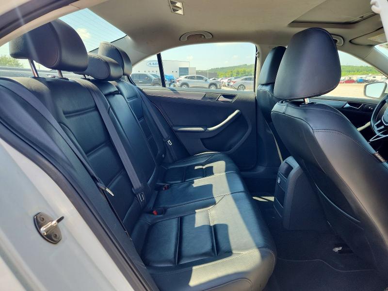 Продажа на аукционе авто 2015 Volkswagen Jetta, vin: 3VWLA7AJ6FM340136, номер лота: 61115296