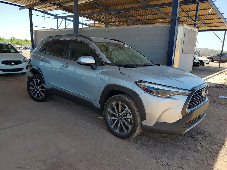 60057616 :رقم المزاد ، 7MUEAAAG7NV028375 vin ، 2022 Toyota Corolla Cross مزاد بيع