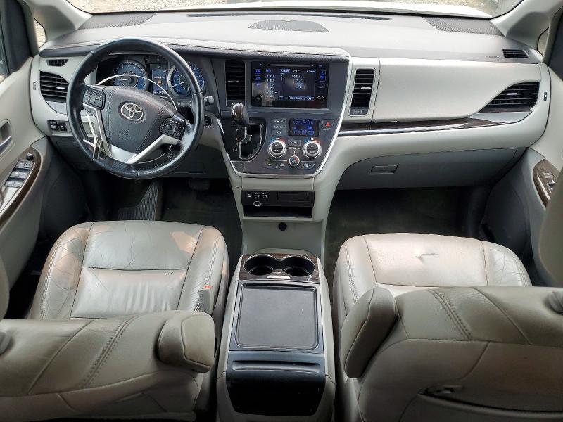 61737636 :رقم المزاد ، 5TDYK3DC4FS601176 vin ، 2015 Toyota Sienna مزاد بيع