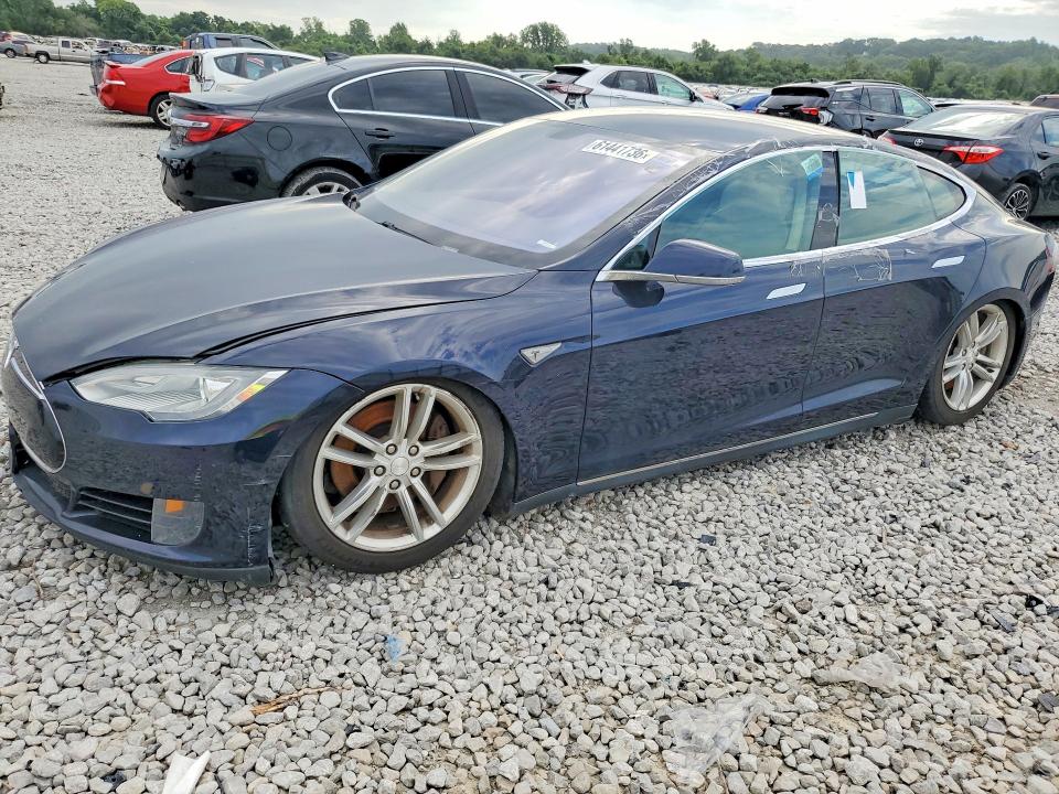 2013 Tesla Model S მანქანა იყიდება აუქციონზე, vin: 5YJSA1CG2DFP03773, აუქციონის ნომერი: 61441736