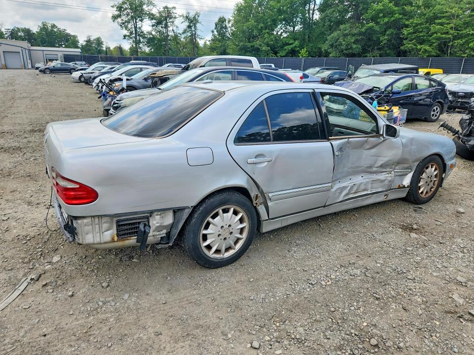 2001 Mercedes-benz E მანქანა იყიდება აუქციონზე, vin: WDBJF65J91B337925, აუქციონის ნომერი: 73344905
