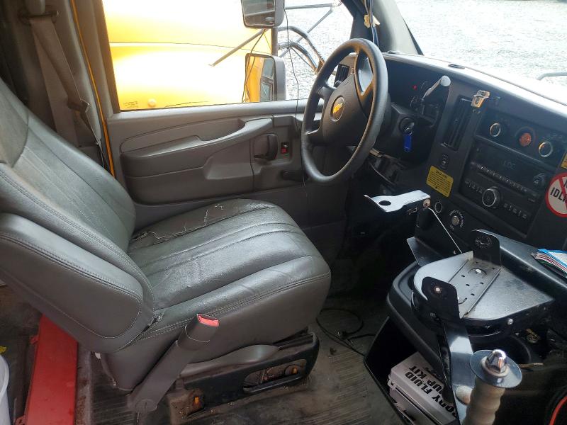 60881956 :رقم المزاد ، 1GB3G3BG8C1179315 vin ، 2012 Thomabuses Bus مزاد بيع