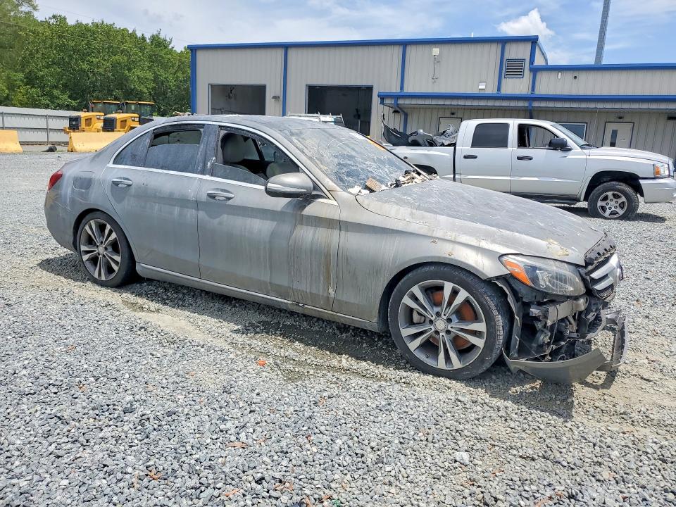 2015 Mercedes-benz C მანქანა იყიდება აუქციონზე, vin: 55SWF4JB0FU079016, აუქციონის ნომერი: 61016126
