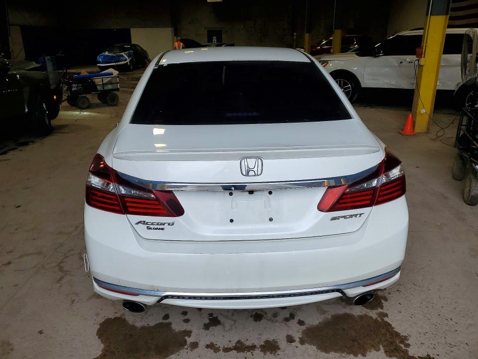 61911716 :رقم المزاد ، 1HGCR2F5XGA201153 vin ، 2016 Honda Accord مزاد بيع