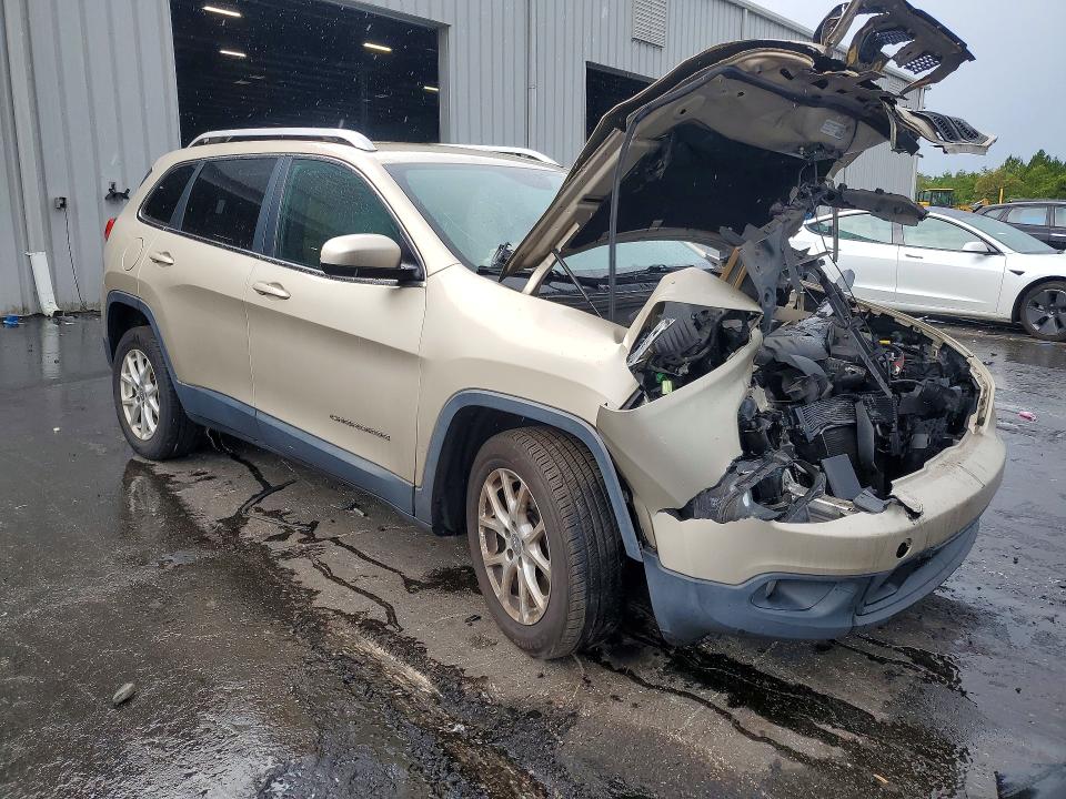 Auction sale of the 2015 Jeep Cherokee, vin: 1C4PJLCB7FW590097, lot number: 60872596