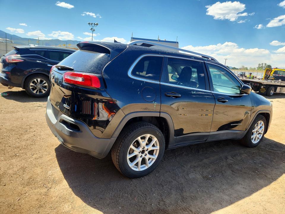 59308836 :رقم المزاد ، 1C4PJLCB1GW149258 vin ، 2016 Jeep Cherokee مزاد بيع
