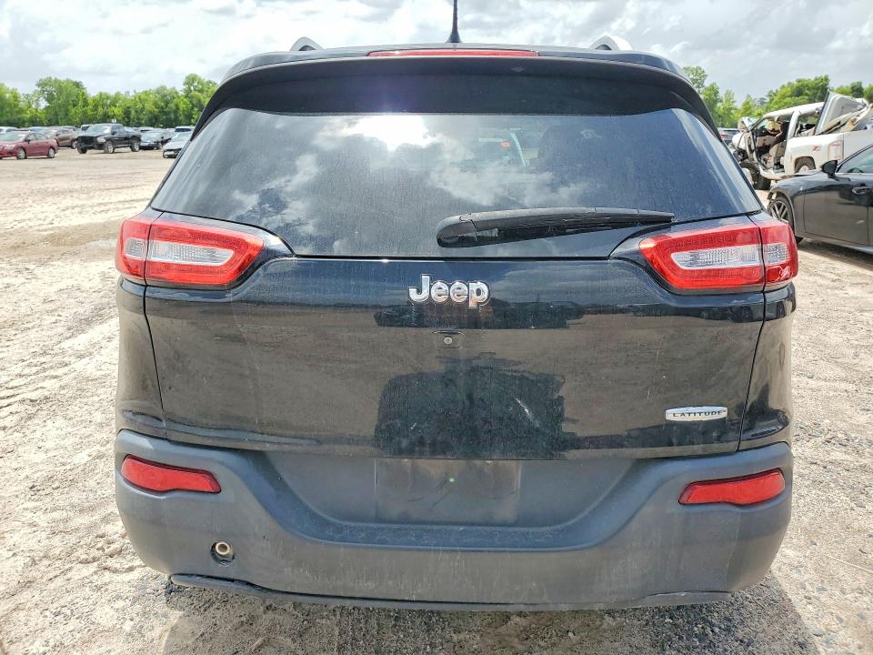 60708976 :رقم المزاد ، 1C4PJLCB5JD503723 vin ، 2018 Jeep Cherokee مزاد بيع