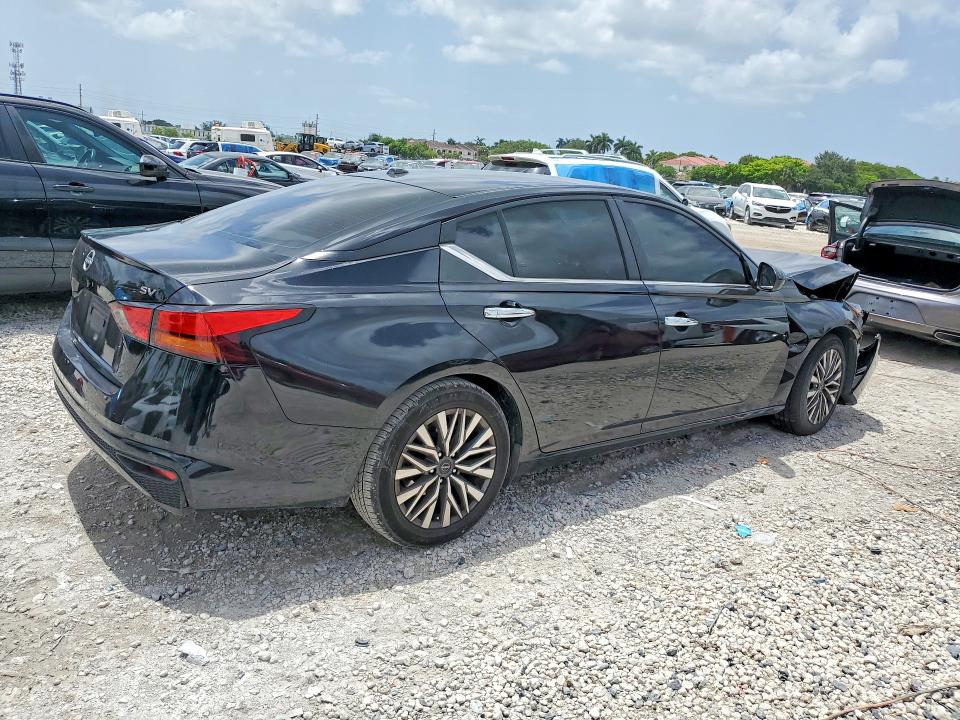 60614396 :رقم المزاد ، 1N4BL4DV6PN340835 vin ، 2023 Nissan Altima مزاد بيع