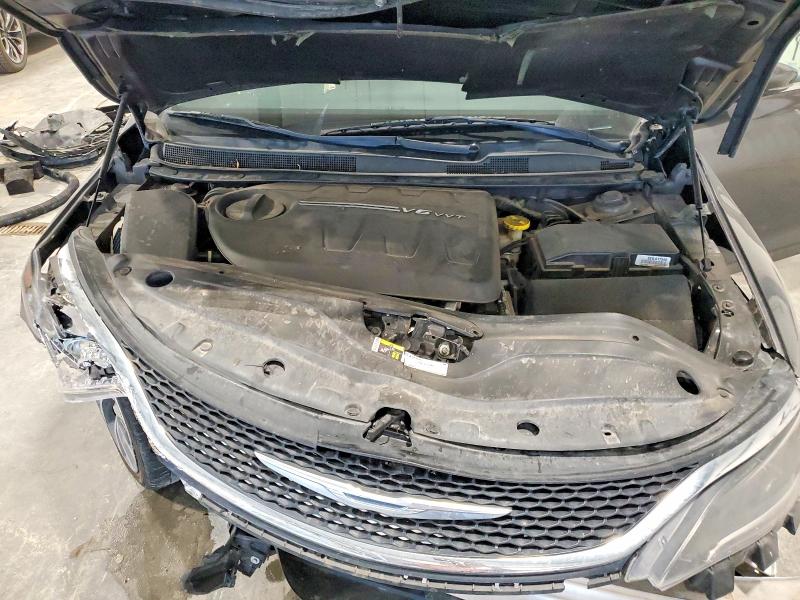 62981306 :رقم المزاد ، 1C3CCCEG3FN540583 vin ، 2015 Chrysler 200 مزاد بيع