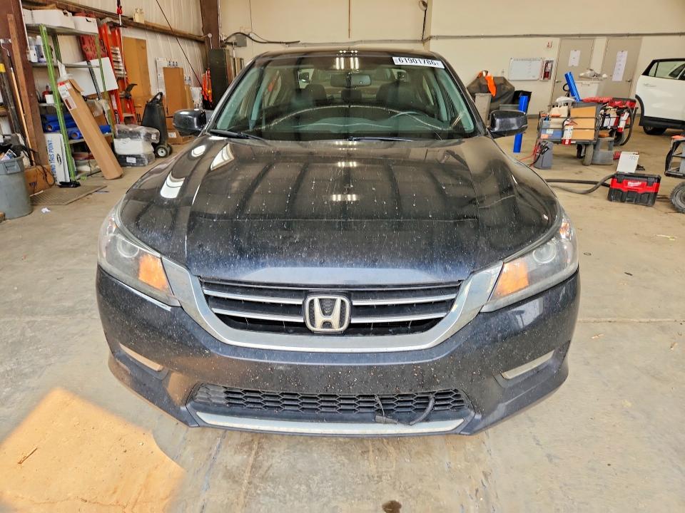2013 Honda Accord მანქანა იყიდება აუქციონზე, vin: 1HGCR3F80DA800865, აუქციონის ნომერი: 61901786