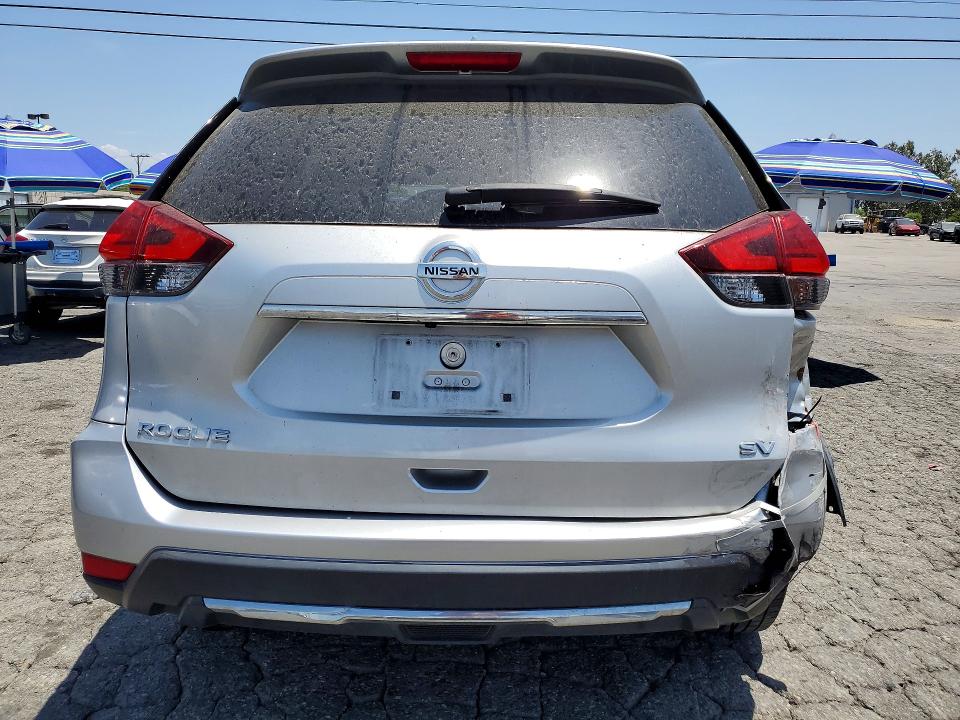 Продаж на аукціоні авто 2017 Nissan Rogue, vin: JN8AT2MT8HW396011, номер лоту: 61789776