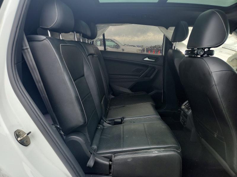 62304526 :رقم المزاد ، 3VV3B7AX6MM074667 vin ، 2021 Volkswagen Tiguan مزاد بيع