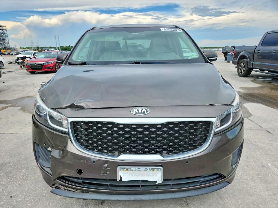 60299326 :رقم المزاد ، KNDMB5C19H6253386 vin ، 2017 Kia Sedona مزاد بيع