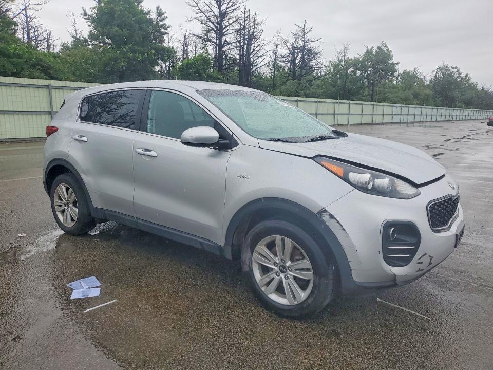 59710826 :رقم المزاد ، KNDPMCAC4J7318161 vin ، 2018 Kia Sportage مزاد بيع