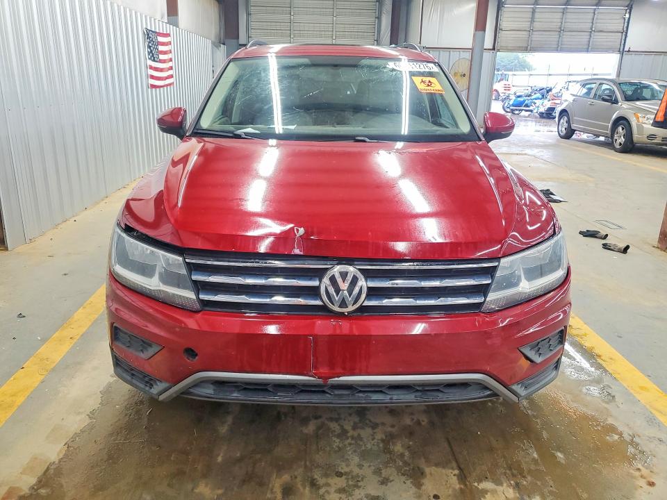 60611276 :رقم المزاد ، 3VV3B7AX6KM044940 vin ، 2019 Volkswagen Tiguan مزاد بيع