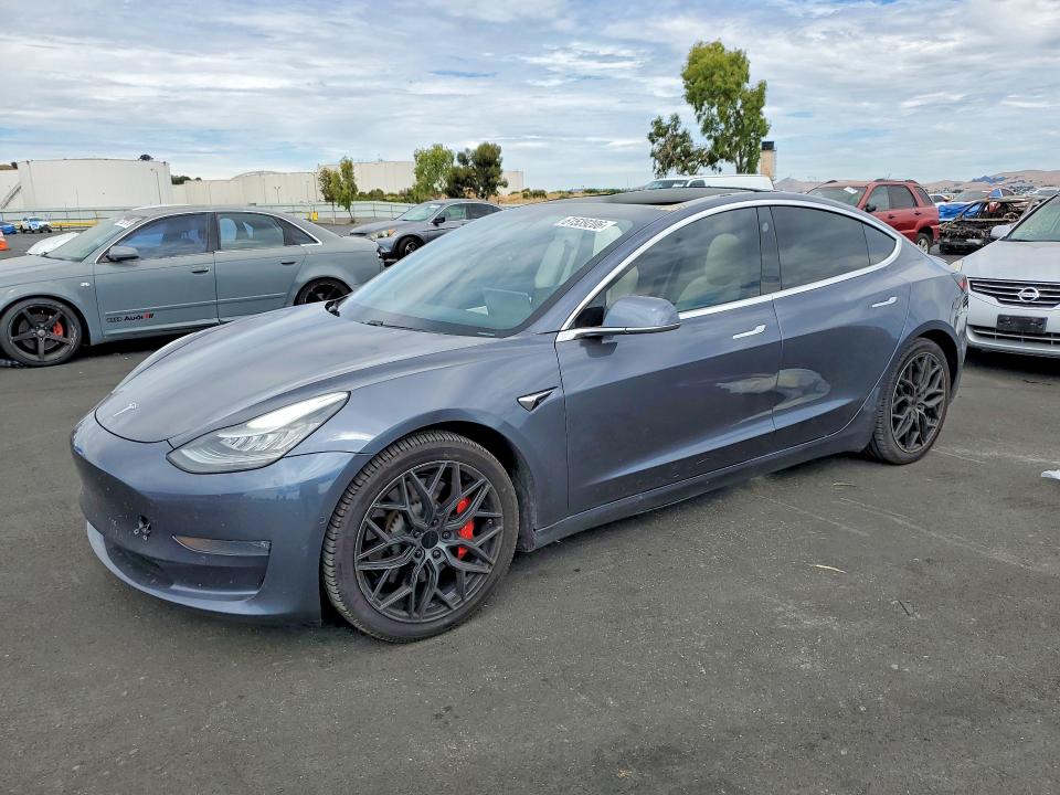 2020 Tesla Model 3 მანქანა იყიდება აუქციონზე, vin: 5YJ3E1EC2LF714659, აუქციონის ნომერი: 61539206