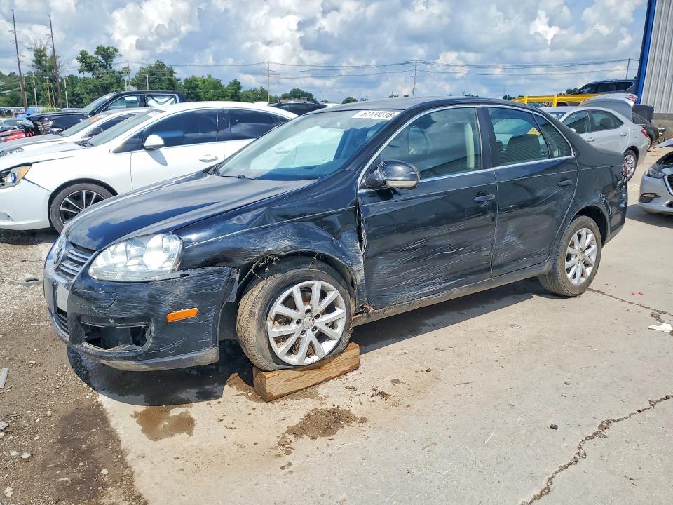 61138516 :رقم المزاد ، 3VWRX7AJ3AM065679 vin ، 2010 Volkswagen Jetta مزاد بيع
