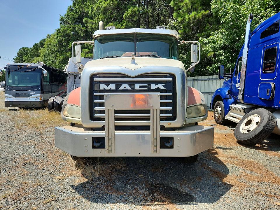 Aukcja sprzedaży 2013 Mack Gu800, vin: 1M2AX13C8DM018428, numer aukcji: 61969796