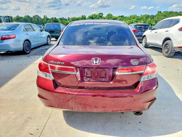 60621886 :رقم المزاد ، 1HGCP2F36CA104806 vin ، 2012 Honda Accord مزاد بيع