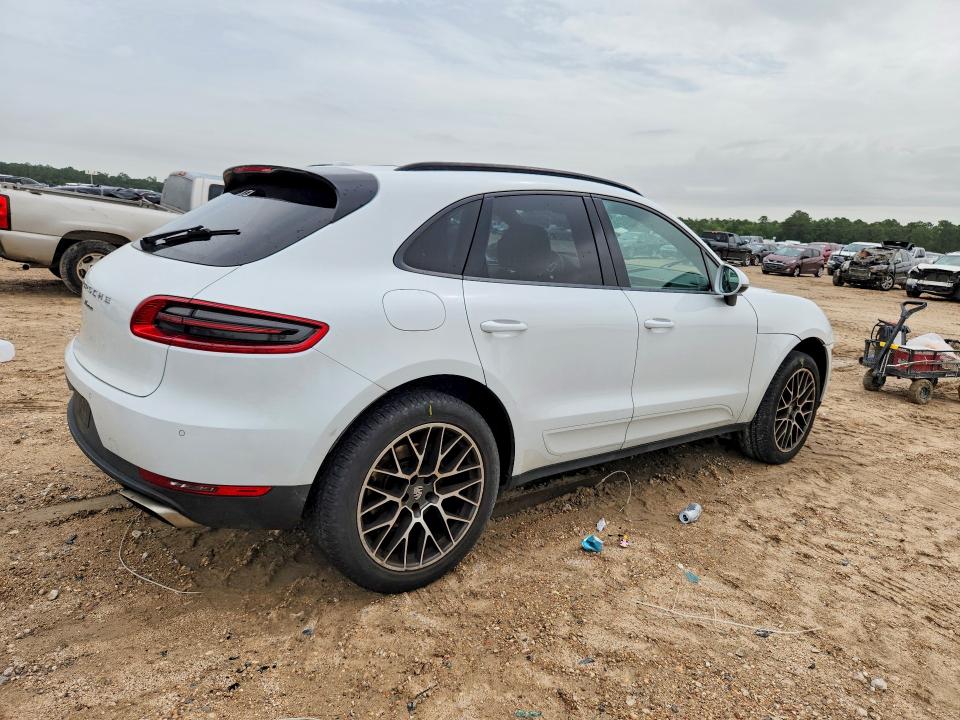 61133136 :رقم المزاد ، WP1AA2A51JLB02980 vin ، 2018 Porsche Macan مزاد بيع