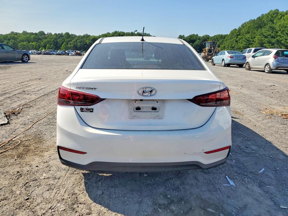 2018 Hyundai Accent მანქანა იყიდება აუქციონზე, vin: 3KPC24A37JE024215, აუქციონის ნომერი: 62234066