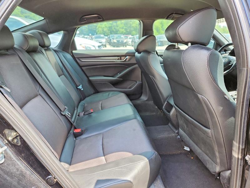 62155566 :رقم المزاد ، 1HGCV1F36LA139975 vin ، 2020 Honda Accord مزاد بيع