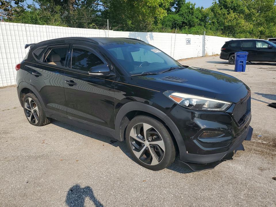 62141116 :رقم المزاد ، KM8J33A26HU342243 vin ، 2017 Hyundai Tucson مزاد بيع