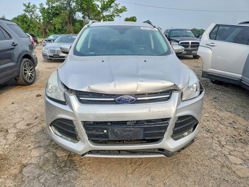 62573686 :رقم المزاد ، 1FMCU0JX3GUA18178 vin ، 2016 Ford Escape مزاد بيع