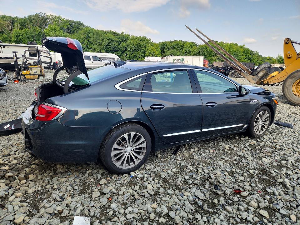 61572226 :رقم المزاد ، 1G4ZP5SS0JU141011 vin ، 2018 Buick Lacrosse مزاد بيع
