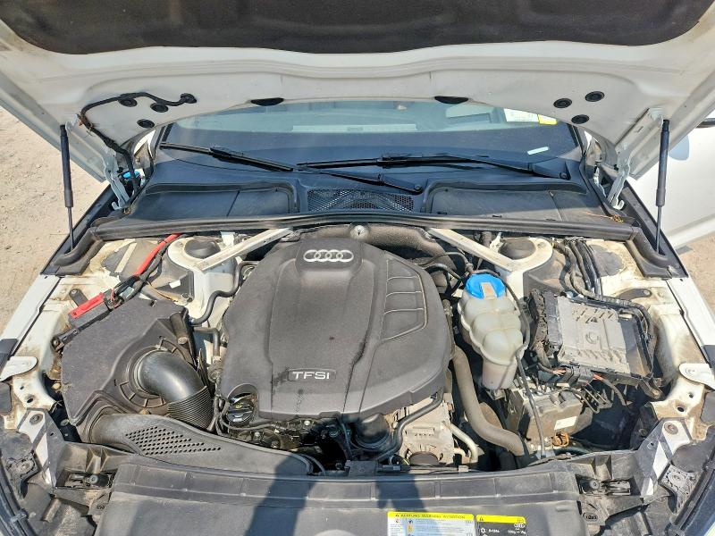 Продаж на аукціоні авто 2017 Audi A4, vin: WAUFNAF45HN068074, номер лоту: 61372366