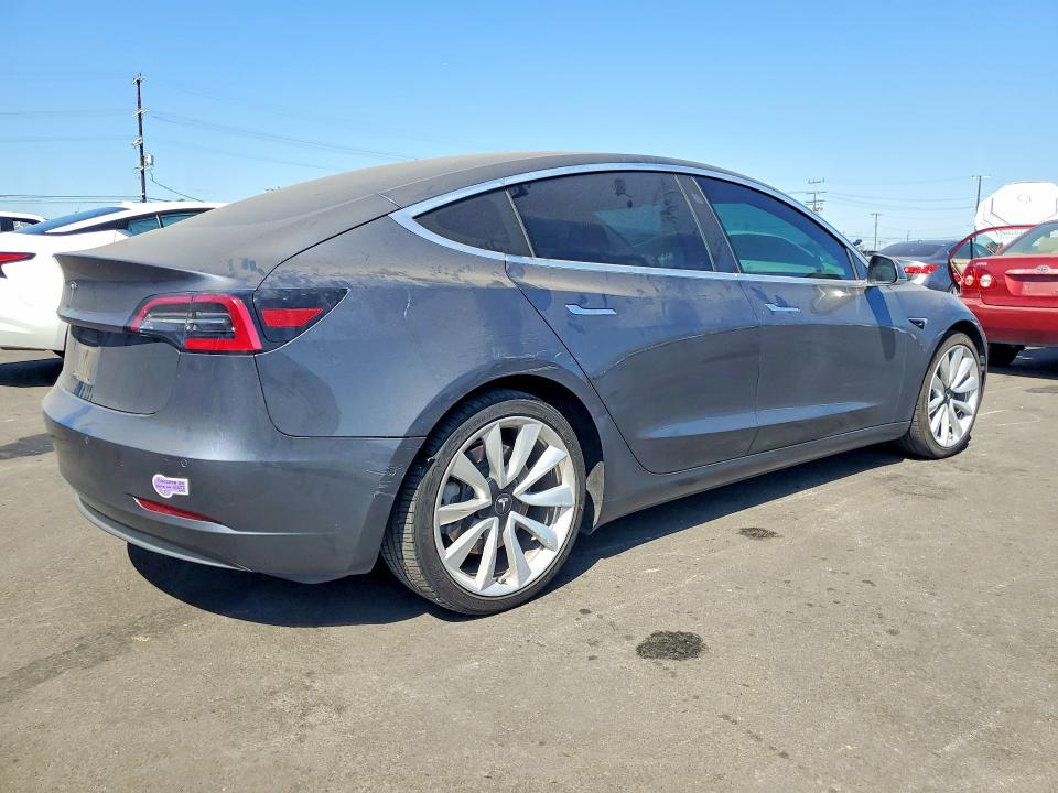 2018 Tesla Model 3 მანქანა იყიდება აუქციონზე, vin: 5YJ3E1EA8JF059435, აუქციონის ნომერი: 62112226