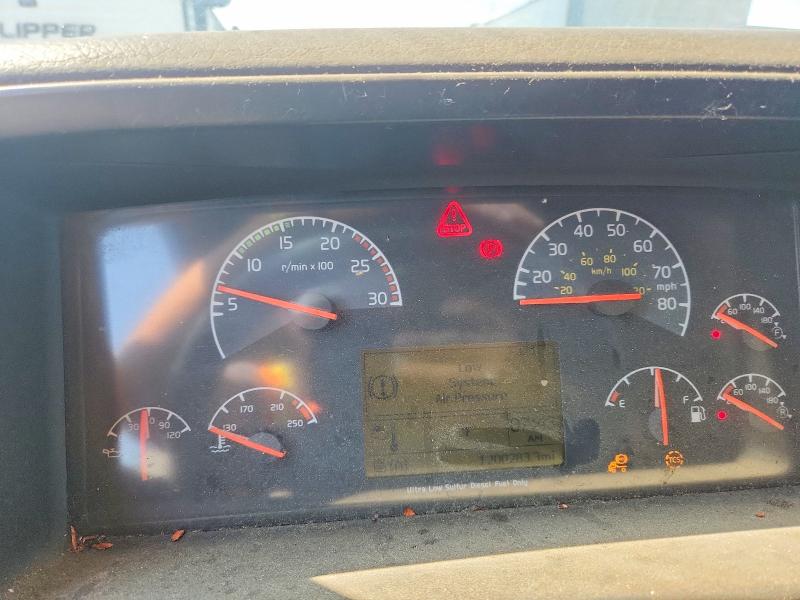 61784106 :رقم المزاد ، 4V4NC9EH98N261923 vin ، 2008 Volvo Vn مزاد بيع