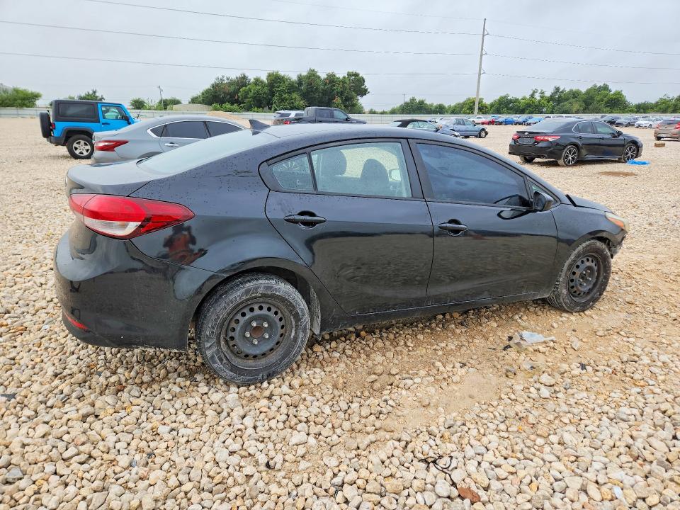 2017 Kia Forte მანქანა იყიდება აუქციონზე, vin: 3KPFL4A71HE099421, აუქციონის ნომერი: 61031226