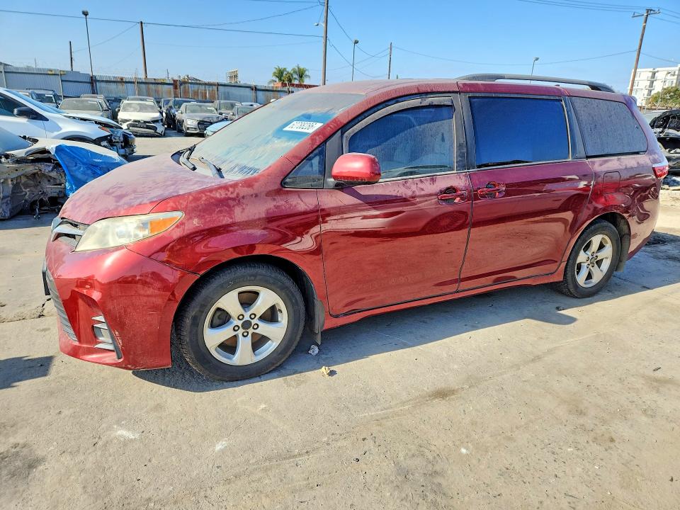Auction sale of the 2019 Toyota Sienna, vin: 5TDKZ3DC4KS995788, lot number: 62788286