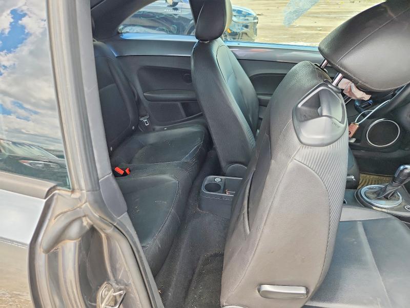 60605386 :رقم المزاد ، 3VWJX7AT0CM614255 vin ، 2012 Volkswagen Beetle مزاد بيع