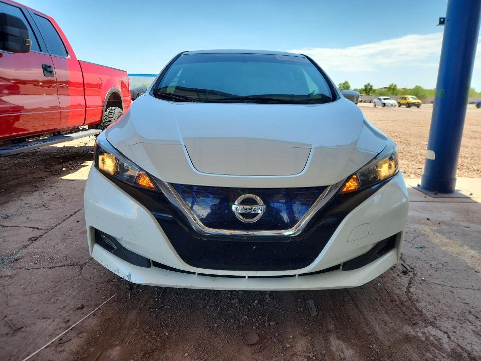 2018 Nissan Leaf მანქანა იყიდება აუქციონზე, vin: 1N4AZ1CPXJC304256, აუქციონის ნომერი: 61190986