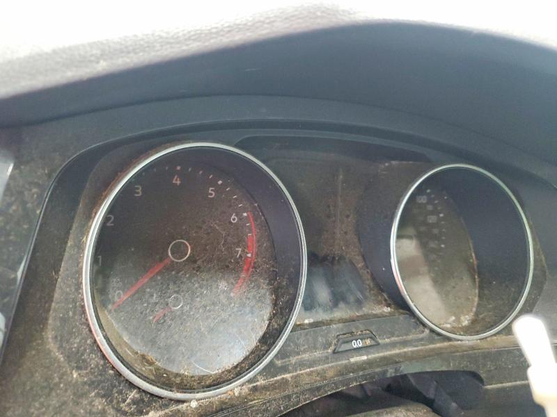 60611276 :رقم المزاد ، 3VV3B7AX6KM044940 vin ، 2019 Volkswagen Tiguan مزاد بيع