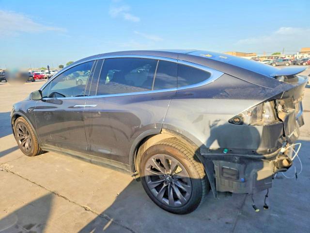 Продажа на аукционе авто 2018 Tesla Model X, vin: 5YJXCAE25JF117775, номер лота: 60075626