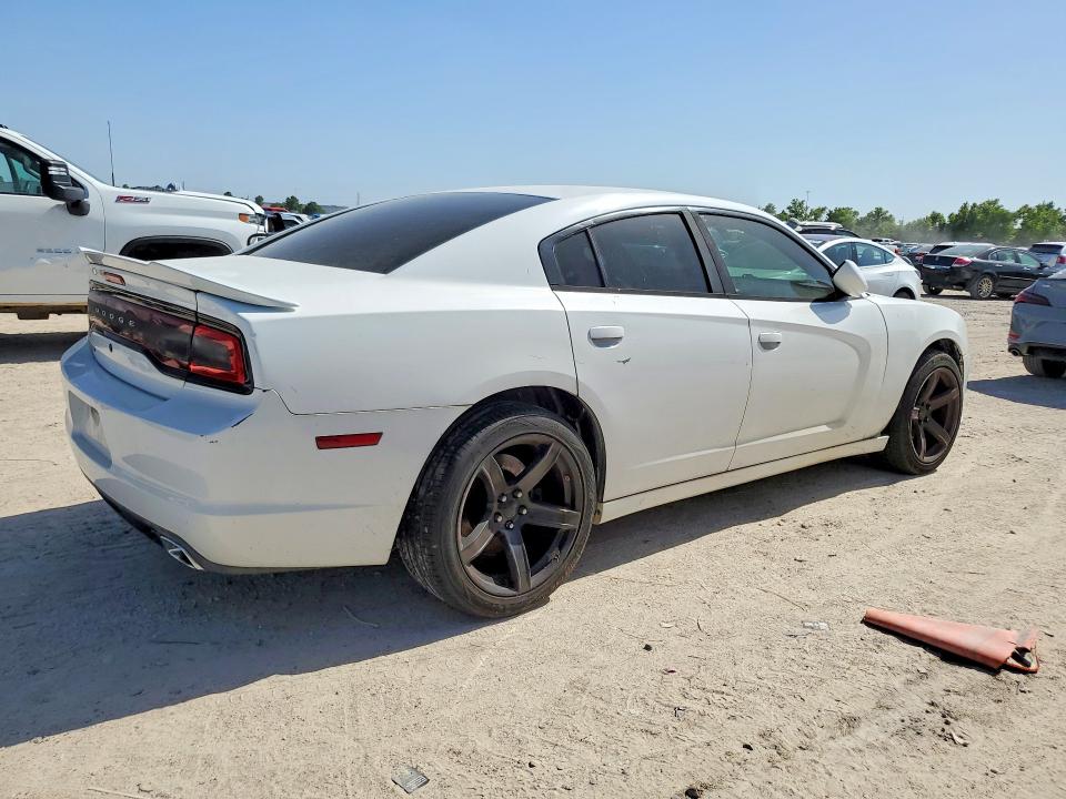 61874636 :رقم المزاد ، 2B3CL1CT0BH565185 vin ، 2011 Dodge Charger مزاد بيع