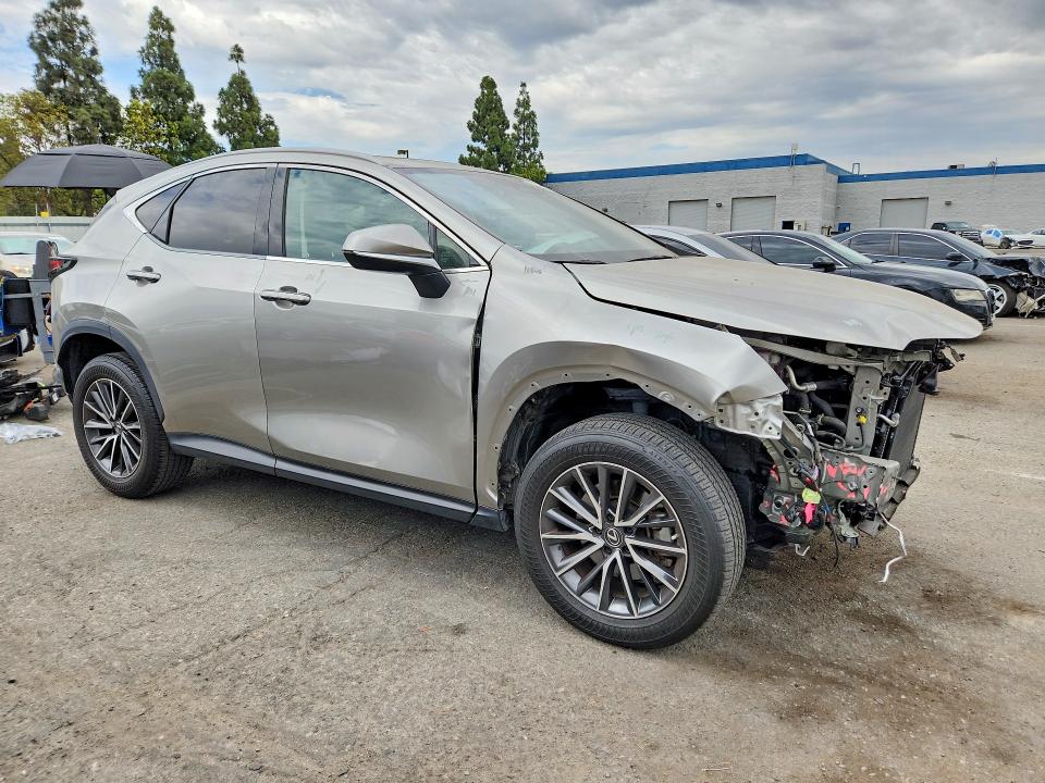 61795286 :رقم المزاد ، JTJAGCEZ7N5001615 vin ، 2022 Lexus Nx مزاد بيع